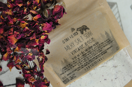 Vintage Rose Milky Salt Soak